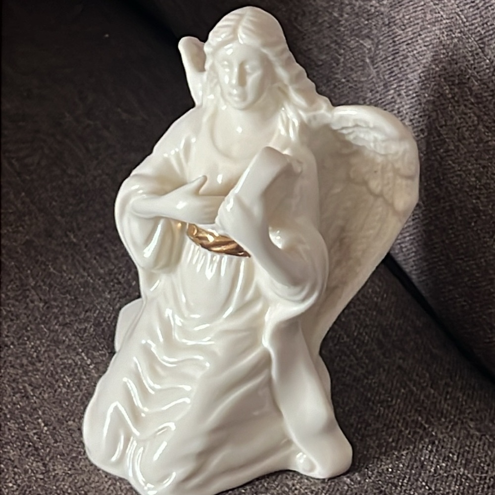 Lenox Angel with 24kt Detail